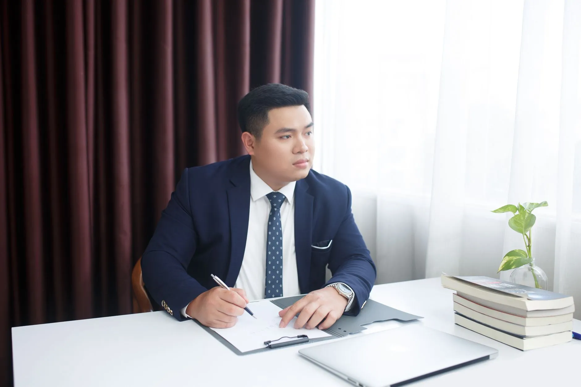 解析探照灯散热结构设计对防爆性能的关键影响