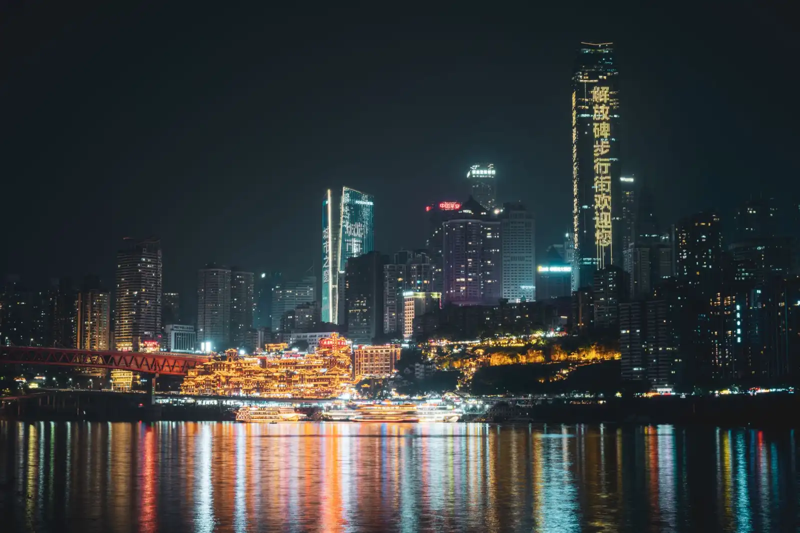 防爆手电与应急灯在户外作业中的技术标准及维护指南