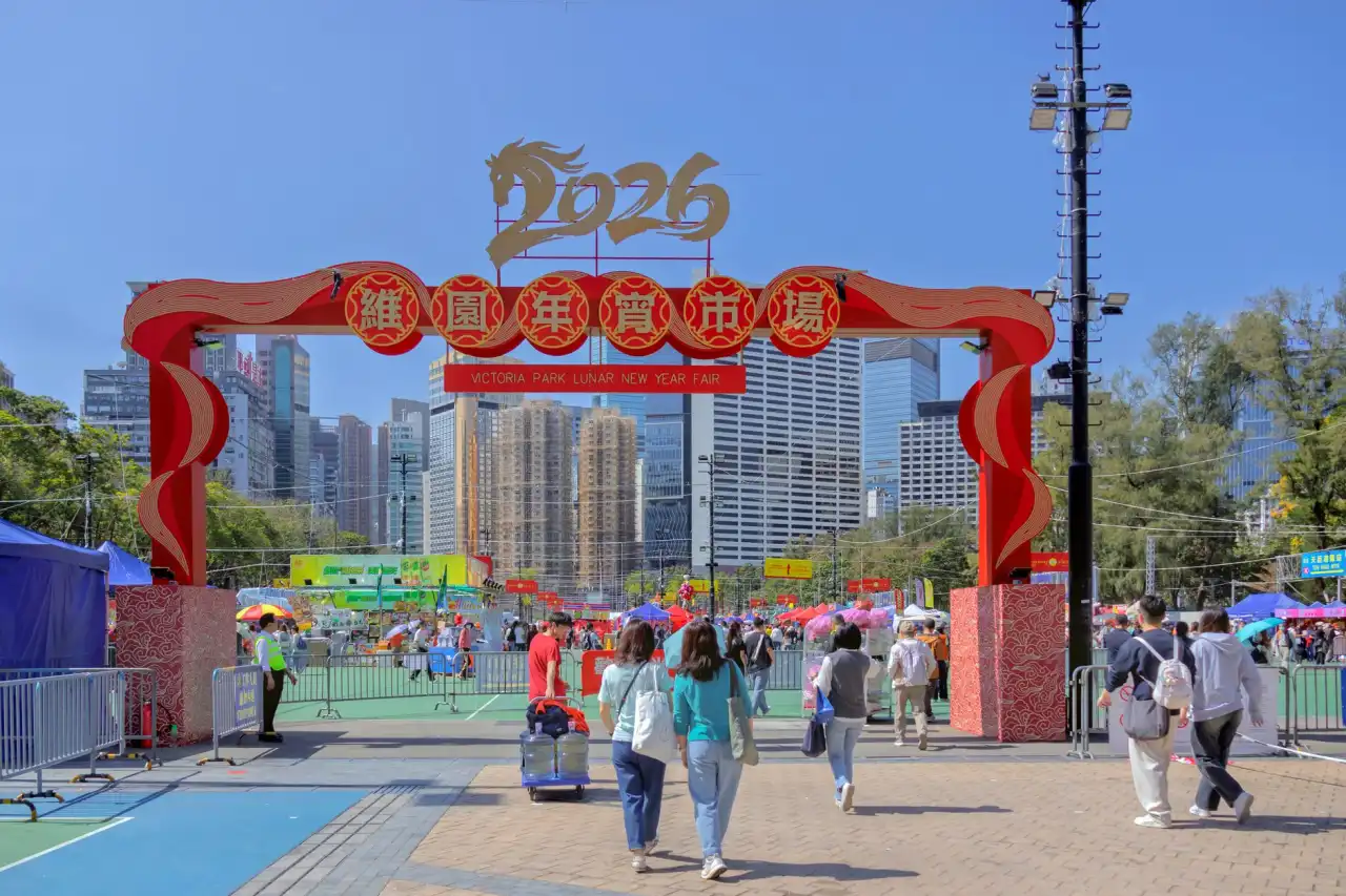 防爆手电与探照灯在特种照明应用中的技术差异及适用场景分析